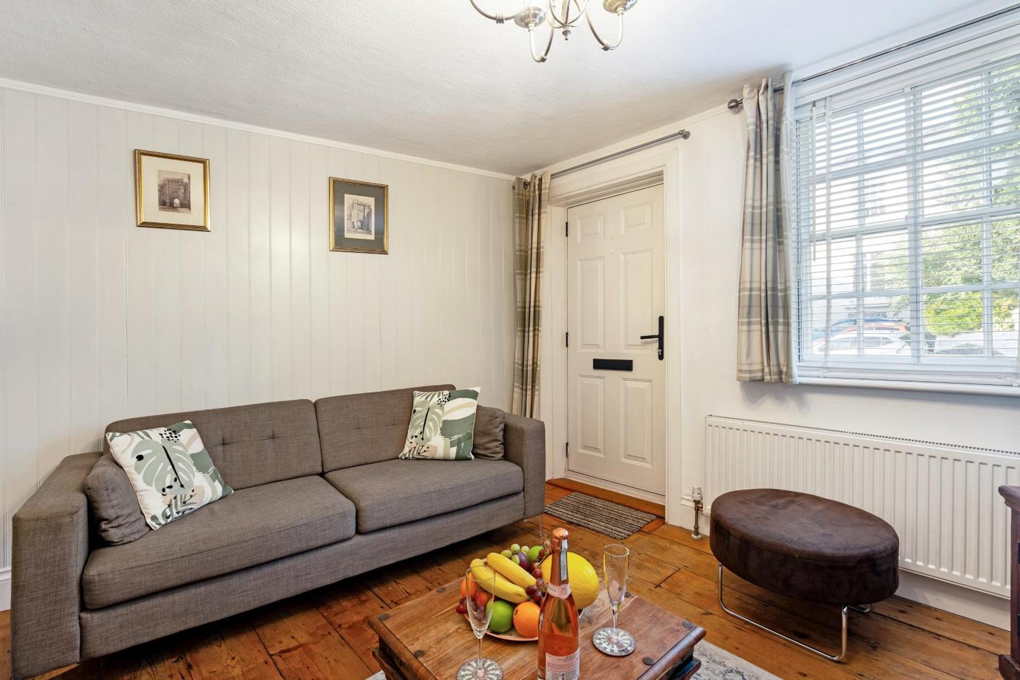 Westgate Cottage A Cosy City Centre Cottage With Private Rear Garden Winchester Exterior photo