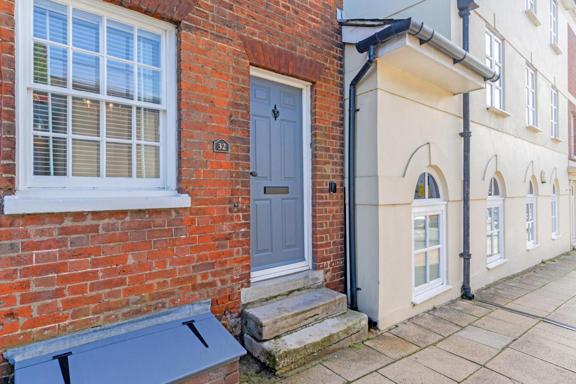 Westgate Cottage A Cosy City Centre Cottage With Private Rear Garden Winchester Exterior photo